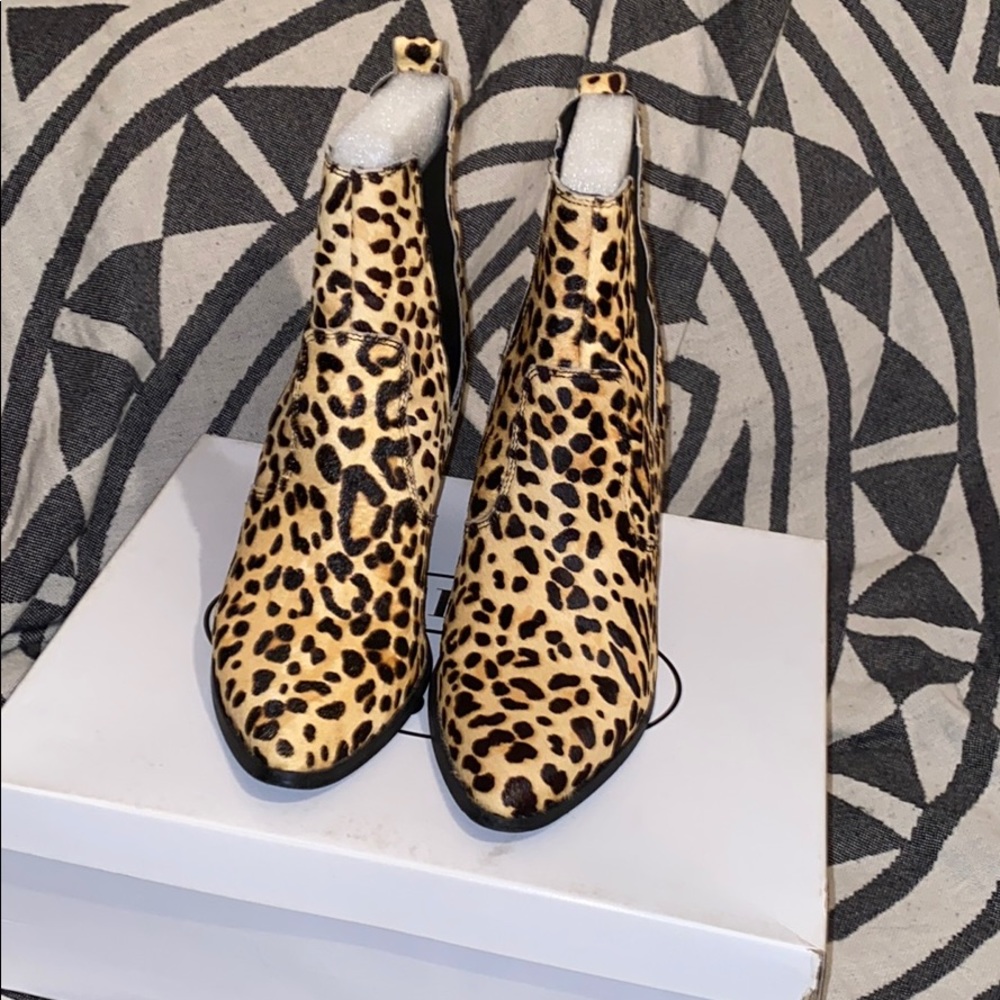 Steve Madden Patricia leopard boots